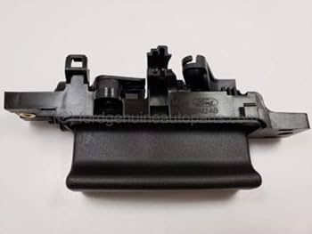 返品出品 Shutterstock_1761248315-1-